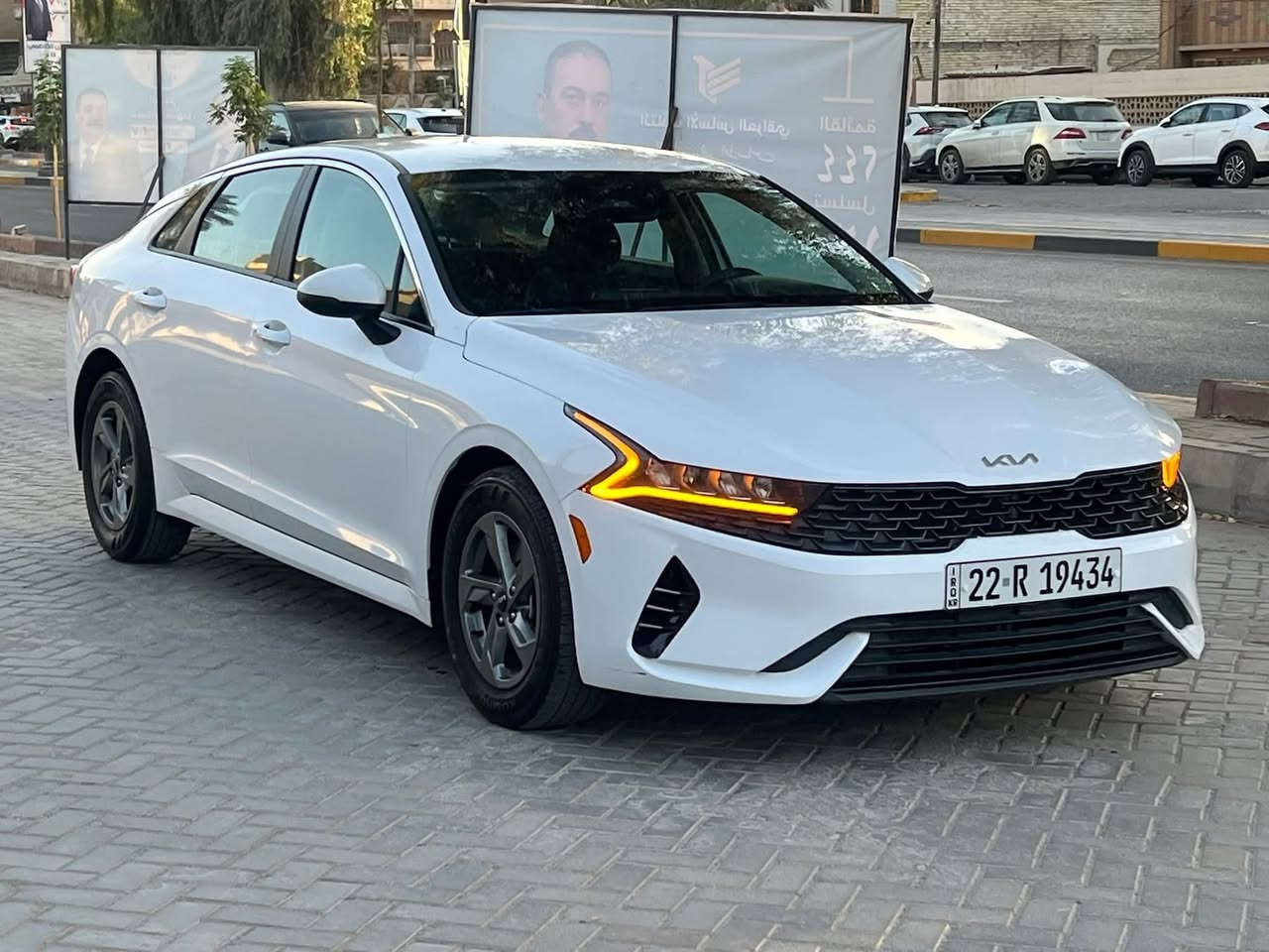 السلام عليكم كي فايف موديل 2023 محرك 1600 تيربو مواصفات السياره /بصمه/ تحديد مسار/ رادار مامي / رادار جانبي /نقطه عمياء / تحكم ستيرن/ ماشيه 41 ميل صبع بيه جنطه فقط بدون دواخل بدون يرباك صور حادث بلمنشور سعر ١٧٤وبيه مجال قليل مكان سياره الغزاليه الاتصال ***********
