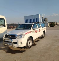 هايلوكس • ٢٠١١ • كير عادي