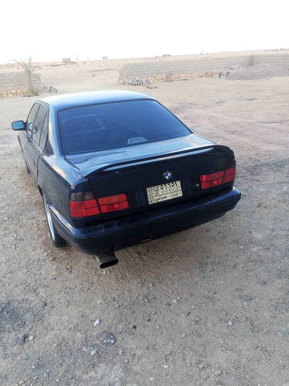 بسم الله الرحمن الرحيم بي ام دبليو للبيع    حجم 525 موديل 1995 الون اسود كحلي داخل جلد جام كهرباء 
ويلكب رياضي سياره رياضيه شلعه وتراي اتخبل السعر )45(
بيه مجال،،،،،،،،،،،،(((((((‏#####يوجد واتساب ‪***********‬‏مامتواجد،عل ماسنجر بس عل واتساب فقط وعل خط
