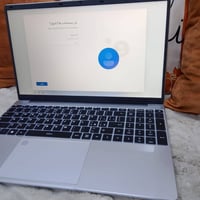 لابتوب جديد • غير مستخدم • كامل الملحقات
