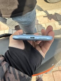 ايفون اكس ار نضيف كلش نضافه فول ذاكره 64 بطاريه 87 فقط مشكله السيم بل ...