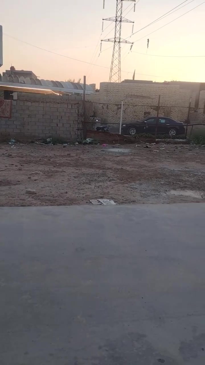 السلام عليكم قطعه المساحه ١٧٠ متر خلف الملعب دور الحجر كافت الخدمات السعر ٦٨ وبيها مجال قليل ***********
