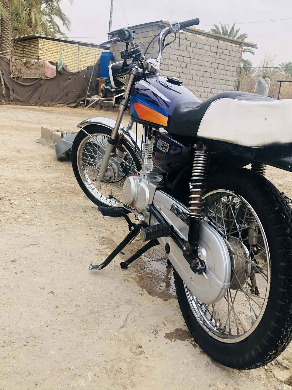 السلام عليكم حبايب دراجه للبيع نامه شلامجه بس شاصي اسكنر  سعر خاص  مستعجل علابيعته مكاني سدر الدغاره ***********
