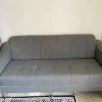 للبيع: تخم 7 مقاعد بحالة ممتازة! المقاعد: واحد ثنائي، واحد ثلاثي، واثن...