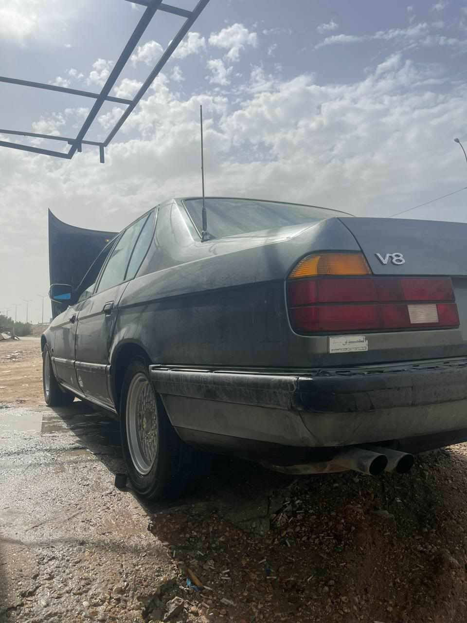 بي ام للبيع مكان السياره بابل حجم ٧٣٠ سياره جاهزه فقط دعامياته تعبانه جاهزه عل اخر سعره ٤٠ وبيه مجال هاتف *********** مكلفين بل نشر فقط اتصال
