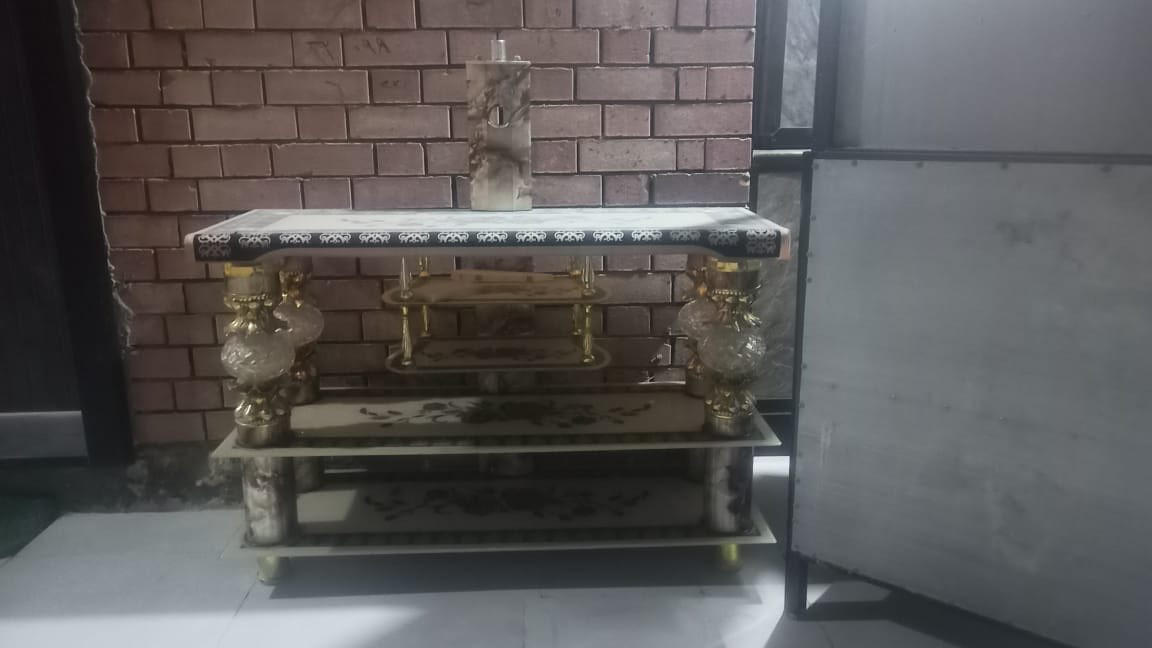 السلام عليكم ورحمة الله وبركاته / هذا الكاونتر والميز ثنينهم للبيع بسعر واحد وبيهن مجال للتواصل واتساب: ***********
العنوان: حي الميلاد
