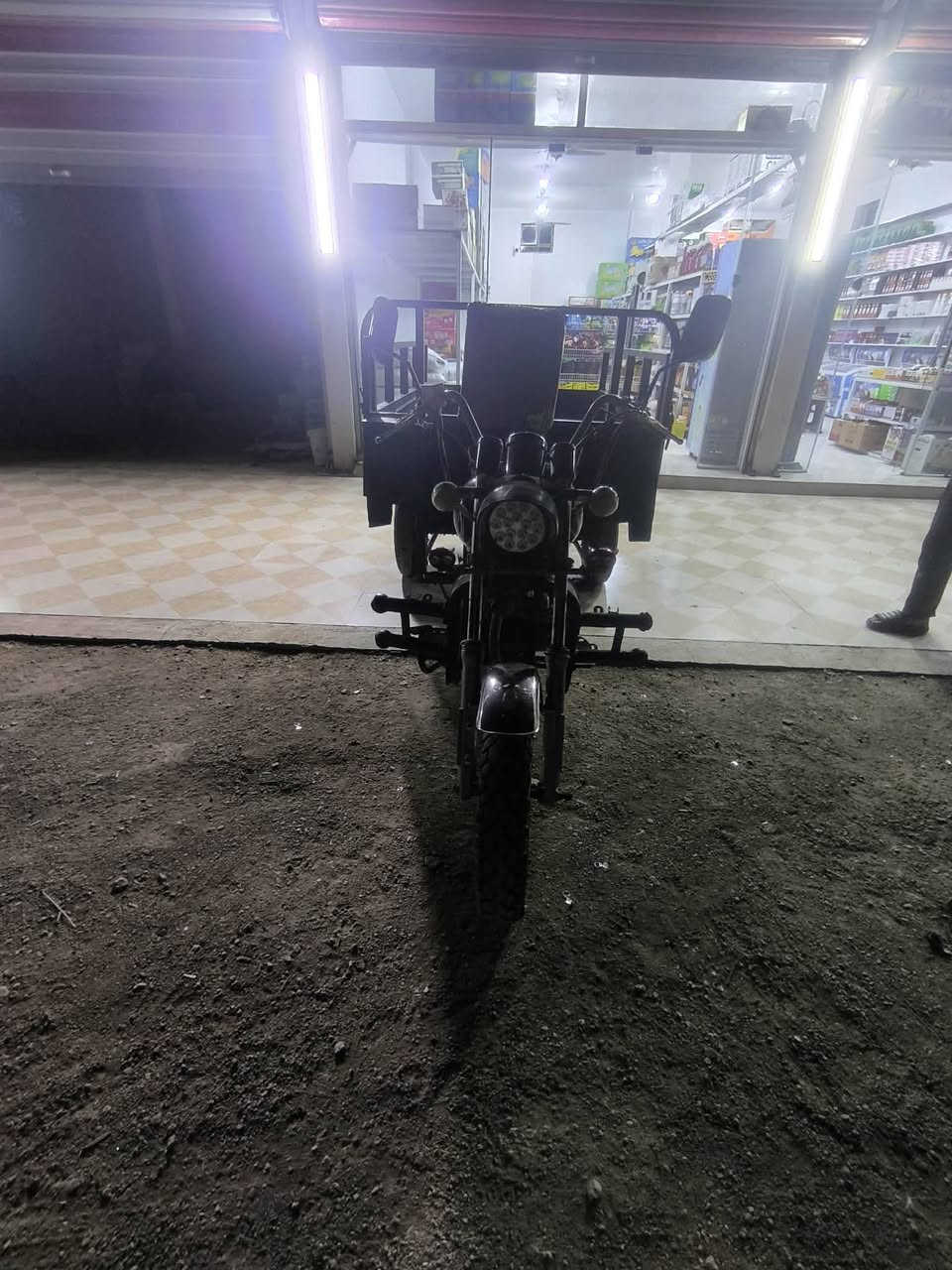 ستوته للبيع كلك مكان الحمزه الشرقي ***********
