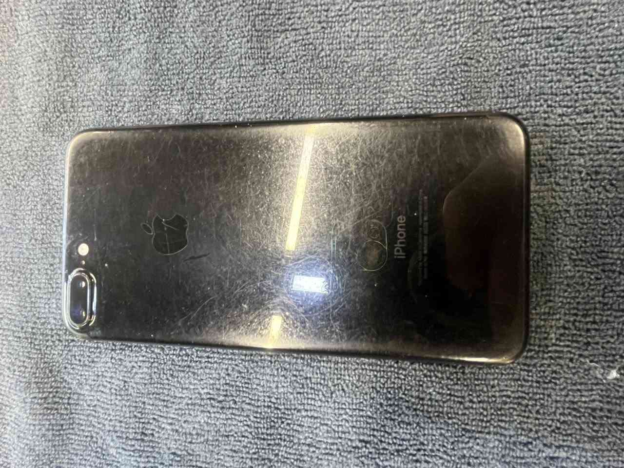 السلام عليكم ايفون 7 بلاس الله شاهد ما مفتوح
الذاكره 256 البطارية 97 واجا تحديث العنوان حي الجامعه شارع 66
الرقم ***********
السعر 150 وبي مجال
