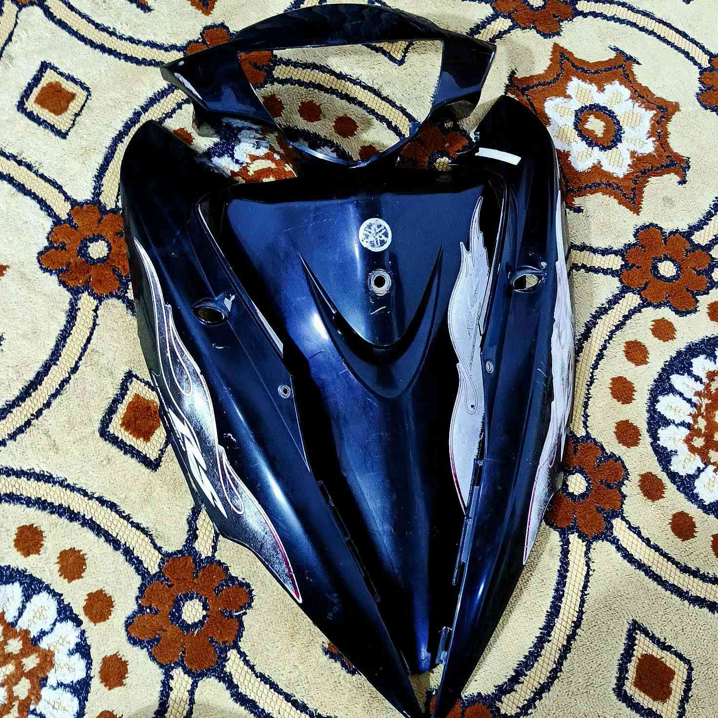 سلام عليكم اخوان هاي كفرات كفرات كفرات للبيع كفرات لون اسود جارده نضافه ونصبه كدامك كامله مكمله وكابريتر رمبه مال حاويه الاصليه  سعر خاص ***********
