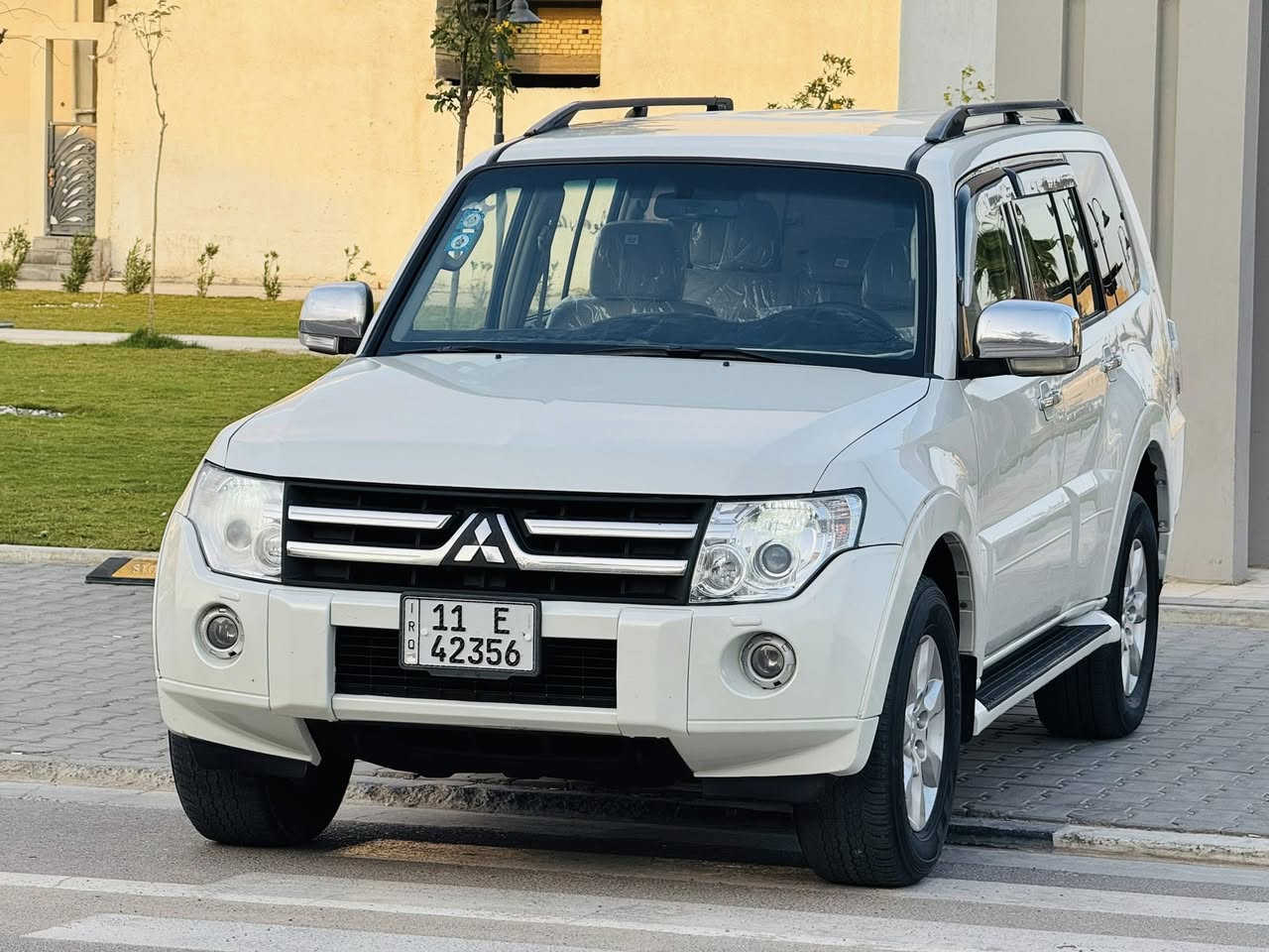 سلام عليكم باجيرو 2009 خليجي رقم بغداد بسمي سنويه وهزه جديده 2028سياره مكفوله من الضربه والصبغ فقط خشم جاملغ كدام رش صبغ وسونار مرفق بلمنشور داخل عسلي مكينه 6سلندر 3800 
سياره ضايفله منضومه غاز حاليا تعمل بالغاز والبانزين سياره جديده جدا معنى الكلمه حداده تخم تاير مكينه وكير اي نقص مابيه عنواني البصره الطويسه السعر 125$ الاستفسار ***********
