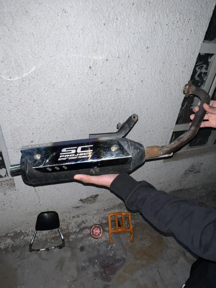 السلام عليكم
تزويد ماكس للبيع 
صالنصه sc
سوبايه رياضي ماكس بوليس 
قبق فلاوين 
تجوه بوليس 
كلمن وسعره 
السعر عله الرقم 
***********
المكان كربلاء
