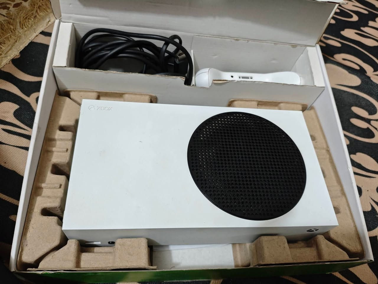 سلام عليكم ••••••••••••
1-سريس اس موديل 22فول نضافة اخو جديدكارتون  غراض كامل بلاد كيم باس شهر سعر340الف لوك ستيكر 
••••••••••••••••••••••••••••••••••••••••••••••••
2سريس اس موديل 21بدون كارتون وكامل ملحقات فول نضافة كيم باس شهر وبي العاب مملوكةدرايفر فيفا21و25وجم لعبة سعرة330الف لوك ستيكر 
••••••••••••••••••••••••••••••••••••••••••••••••
3سريس اس موديل 21فول نضافة كارتون وكامل ملحقات بلادي كيم باس شهر سعرة 330 لوك ستيكر
••••••••••••••••••••••••••••••••••••••••••••••••
4جوستك كيم سير T7 مستخدم بدون كيبل اي كيبل تشتغل بشرط مابيها اي خلل سعرها20
••••••••••••••••••••••••••••••••••••••••••••••••
5بطاريات جوستك ثنين سعرهم12الف صورهم موجوده
••••••••••••••••••••••••••••••••••••••••••••••••6يوبي اس upsشركة فاربر 850حجم مستخدم قليل جداتقريبا12يوم سعرة38الف 
••••••••••••••••••••••••••••••••••••••••••••••••
توصيل موجود تواصل واتس اب ***********
