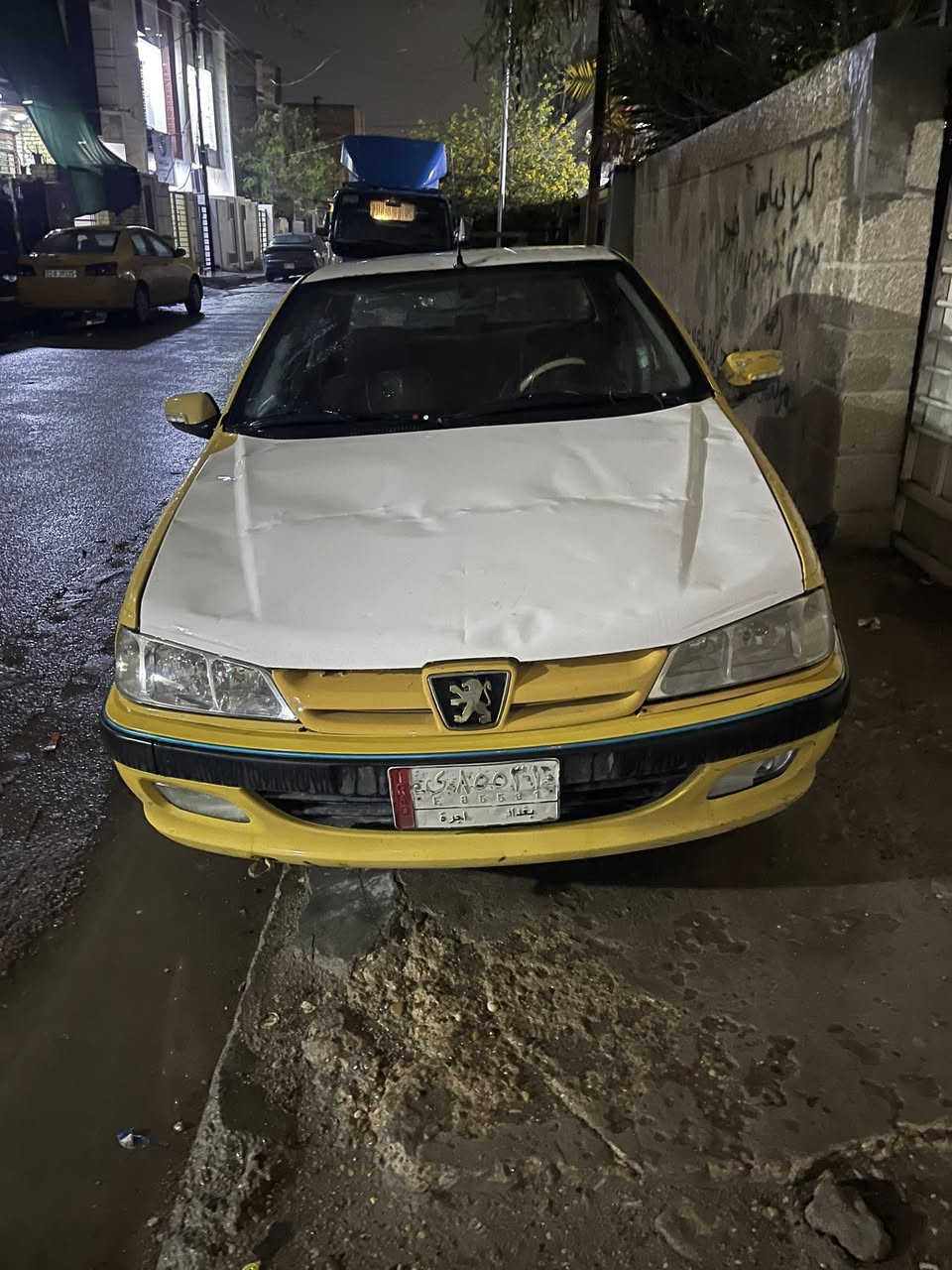 بيجو بارص 2013 
للبيع السعر 35 ورقه وبيها مجال للاتصال علئ هذا الرقم ***********
المكان بغداد البياع
