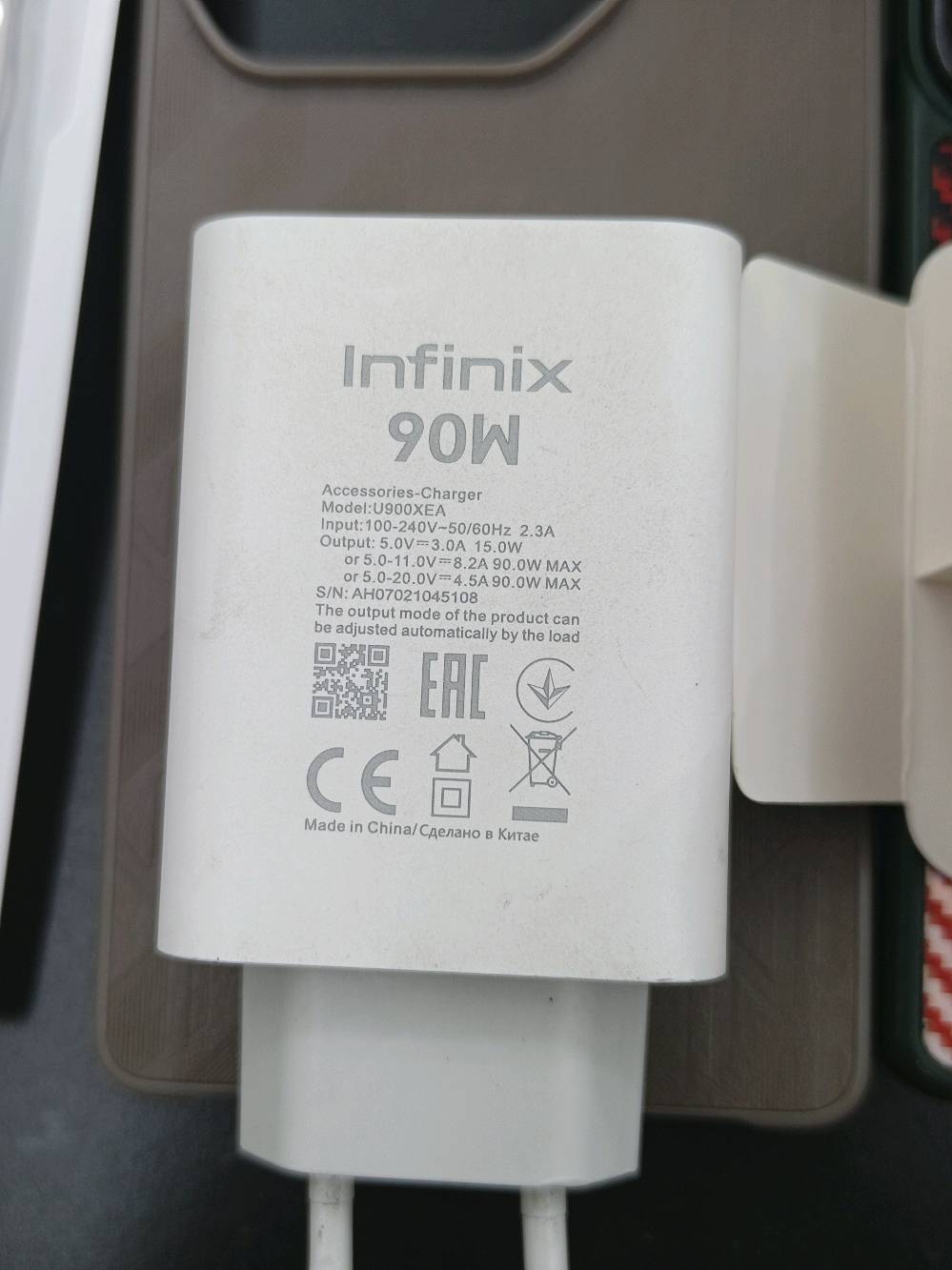 انفنكس نوت 50 برو مع كافه ملحقاته مع كفر زياده  شاحن لاسلكي ذاكره 256 رام 12×12 البطاريه جيده جدا شحن سريع خلال 15 دقيقه فوول