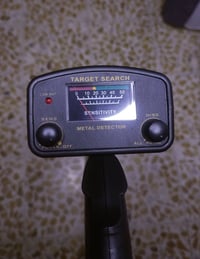 كاشف معادن • MD4030 • نص متر