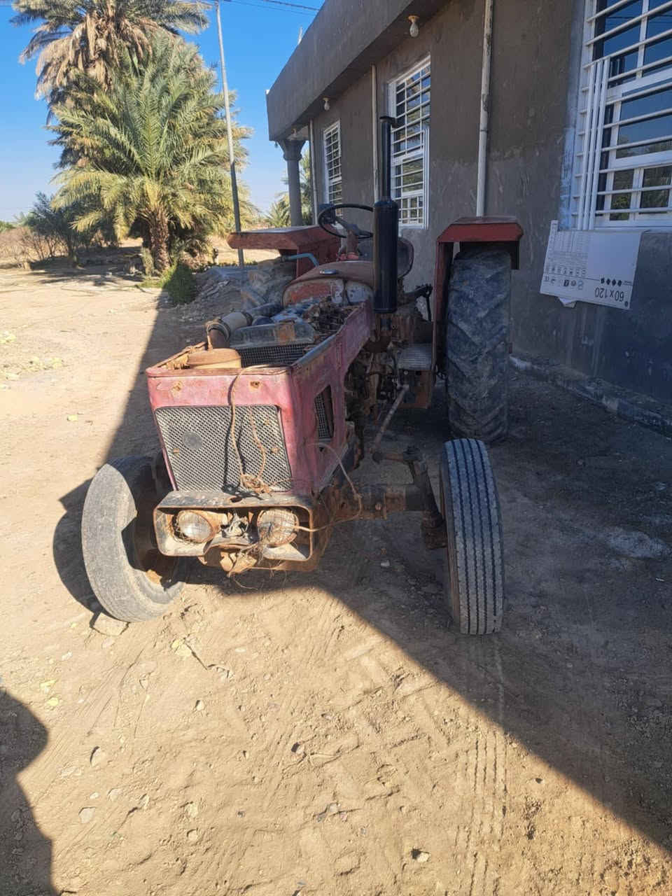 السلام عليكم مكينه عنتر للبيع جاهزه للعمل مكاني بابل الحله وياه عربانه اسكندريه نضيفه +خرماشه +معدلان + ديج مطبك ديج مفرد سعر ٣ ونص وبيه مجال بسيط استفسار ***********  وياه ثكالات عدد 6
