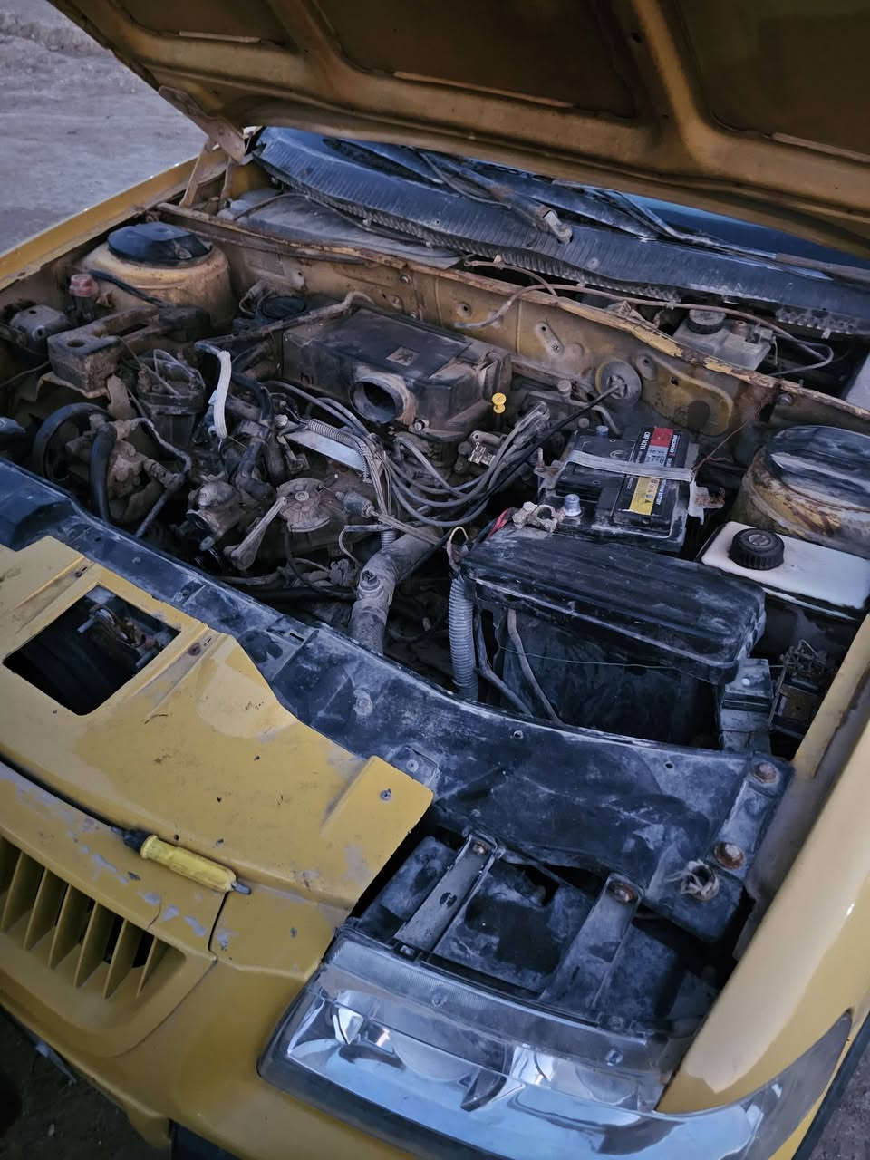 سلام عليكم السياره معروظه البيع مديل 2011السياره تعبانه محرك صفر حداديه صفر الكشر نضيف السعر 18ورقة وبيهه مجال الستفسار الرقم ***********
