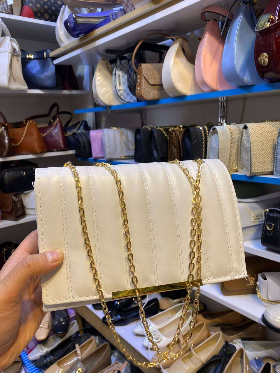 مكاني سماره توصيل داخل سماره 2000محافضات 5ورزق عله الله


**إذا كنت صاحب هذا الإعلان وتريد حذفه لأي سبب، رجاءا أرسل رسالة إلى الدعم الفني**