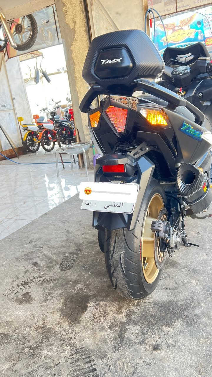 سلام عليكم
TMAX2015 بلاك ماكس 
رقم وسنويه اصولي مثنى مشروع وطني تحويل ثاني يوم 
كفاله عامه 
ممشى الدراجه 49 الف حقيقي 
وبيهه تزويد خارجي 
***********
***********
