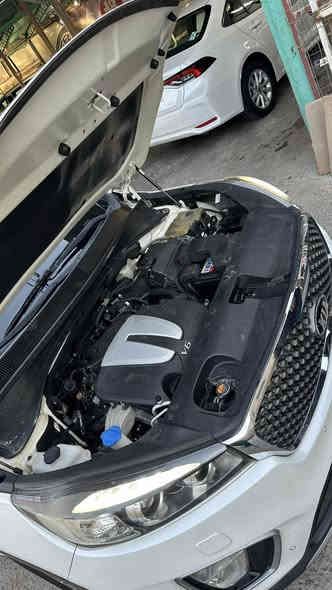 السلام عليكم 
سورنتو خليجي 7 راكب للبيع موديل 2016  السيارة عداد المسافة (104km) 
المواصفات :
السيارة فول عداً البانوراما  
7 راكب 
محرك 6 سلندر
فور ويل
كشنات جلد تدفئة تبريد ومغلفه بدوشمة اضافية
 المقاعد الامامية كهرباء 
سايد بريك كهرباء
اوتو هولد 
تبريد 3 قطع 
تحكم ستيرن جميع الجهات 
3 انظمه قيادة 
صندوق كهرباء 
جميع الايرباكات سليمة 
المري شفط 
حساسات امامي خلفي 
كاميرا خلفية 
زراكات امامية 
السيارة باسمي وتحويل ثاني يوم 
العنوان بغداد شارع فلسطين 
***********
 السياره نظيفة وبحالة جيدة / السونار مرفق مع الصور 
السعر 207 وبيها مجال
