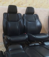 كشنات جارجر حضن جلد تدفئه تبريد ترهم من موديل11 لحد 23  سعر 700وبيه مج...