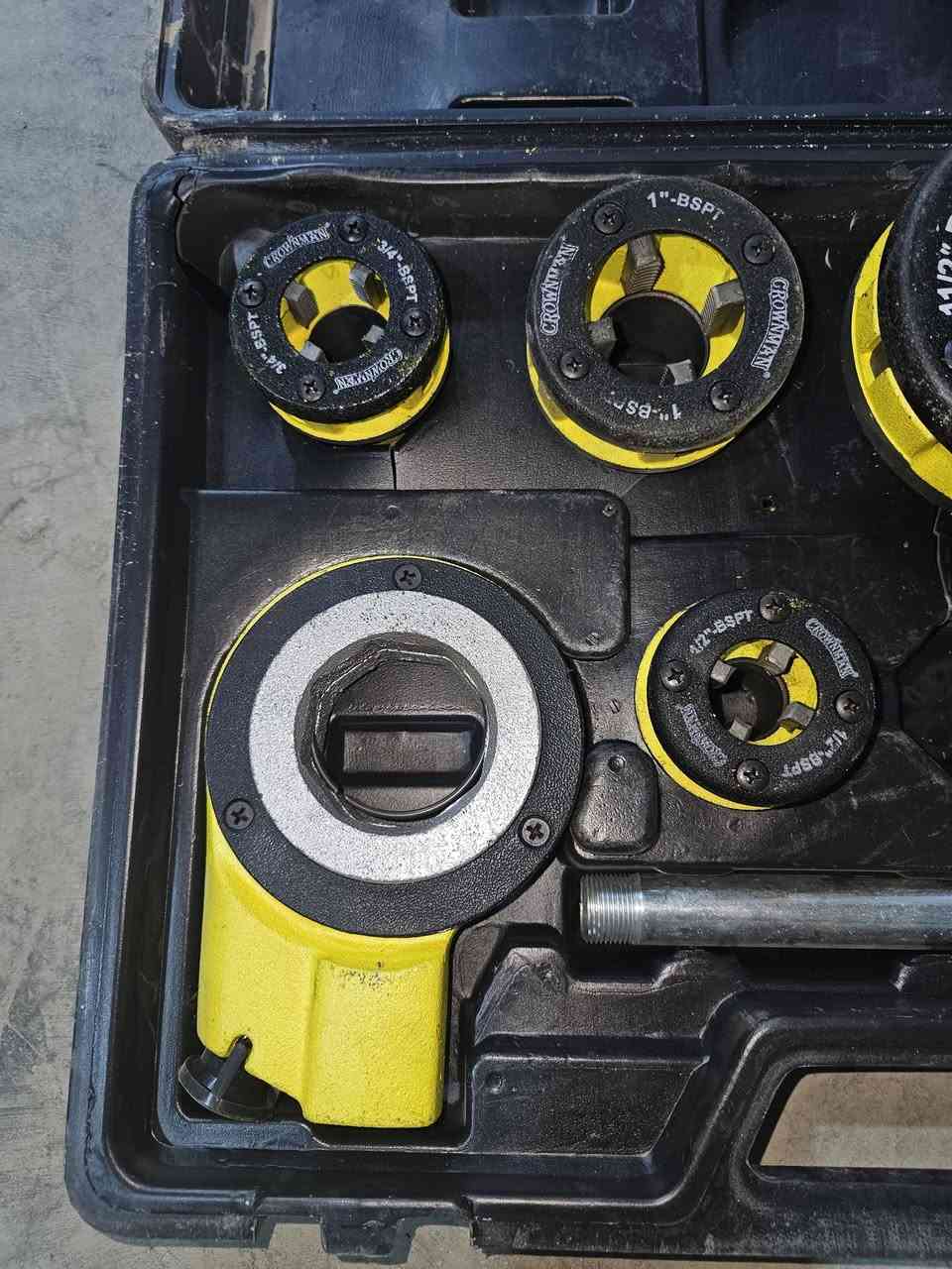 دايس يدوي من 2انج الى نص انج اصلي السعر ٣٥  للإستفسار الاتصال على الرقم *********** يوجد توصيل
