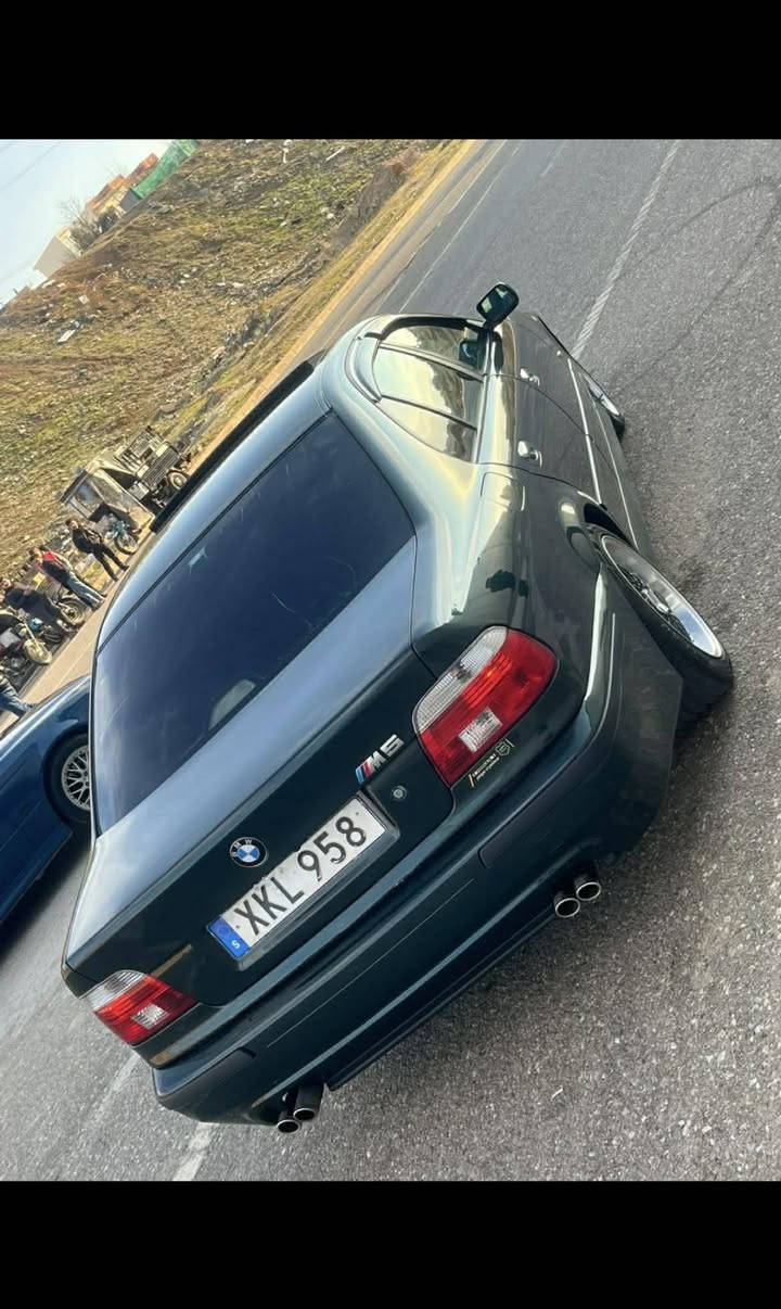 سلاو و ريز....ئه م سه ياره بۆ فروشتن موديل ٢٠٠١ مه نه فيستى ئه صلى بى ليدراوى شان و سه قفى بى بوياخه چوار دە وری لە سە ر ساخی بۆیاخە بۆ جوانی کوشن هیتە ر تە برید ساردوگە رم چوار تایە و ویلی تازە ی لە سە رە بێ مە سروفه سه ياره كه...نرخى 70 گە ڵا و معامه له


**إذا كنت صاحب هذا الإعلان وتريد حذفه لأي سبب، رجاءا أرسل رسالة إلى الدعم الفني**