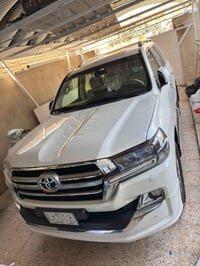 __ لاندكروز بريم 2016 8سلندر _ 4600 ماشيه 155 الف  للبيع او مراوس بتاه...