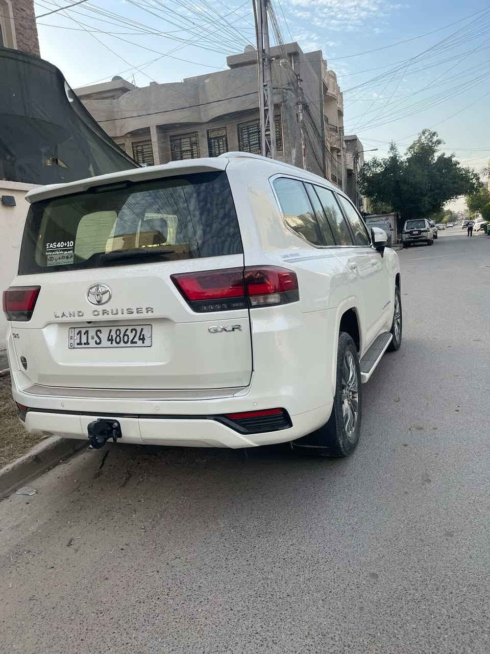 من رخصت الادمن لاندكروز ساز موديل 23 للبيع ماشيه 31 السعر 71 الف التواصل ع ***********
