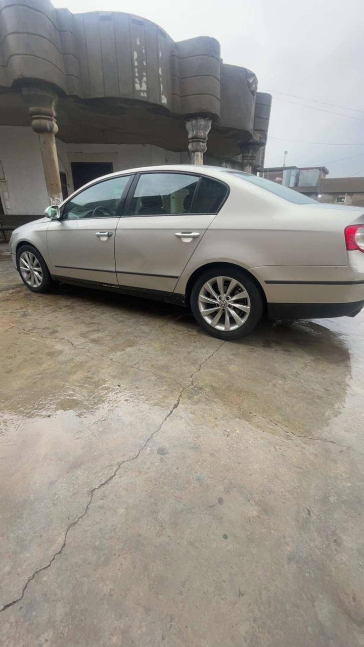 السلام عليكم ورحمة الله وبركاته سيارة باسات 2009 تيربو للبيع السعر 95 $
هاتف ***********
