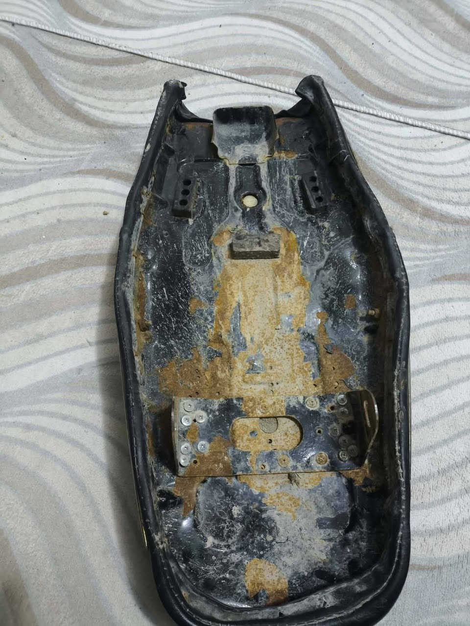 كشن اصلي ابو الخط الذهبي ناصي ترف 
للبيع السعر 15 بيه مجال 
***********
