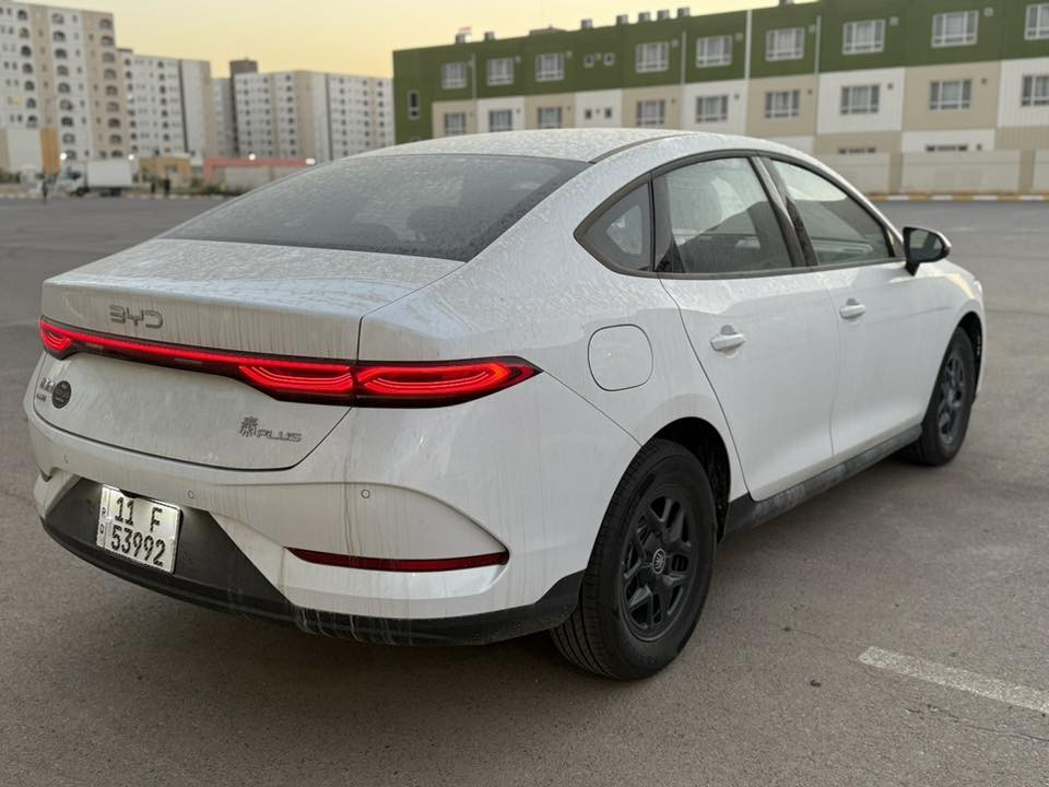 سلام عليكم BYD Qin plus موديل 2025 داخل زيتوني
زيرو  بعدها بتراب الشركه 
مرقم وكامل بأسمي مكفول كفاله عامه ماشيه 400 كيلو  على كد المرور وفره زغيره فقط شرط التحويل ثاني يوم  غراضها كلها كامله 
مكاني بغداد / بسمايه 

السعر 19.500 مليون بي مجال كلش بسيط 

للاستفسار *********** واتس

