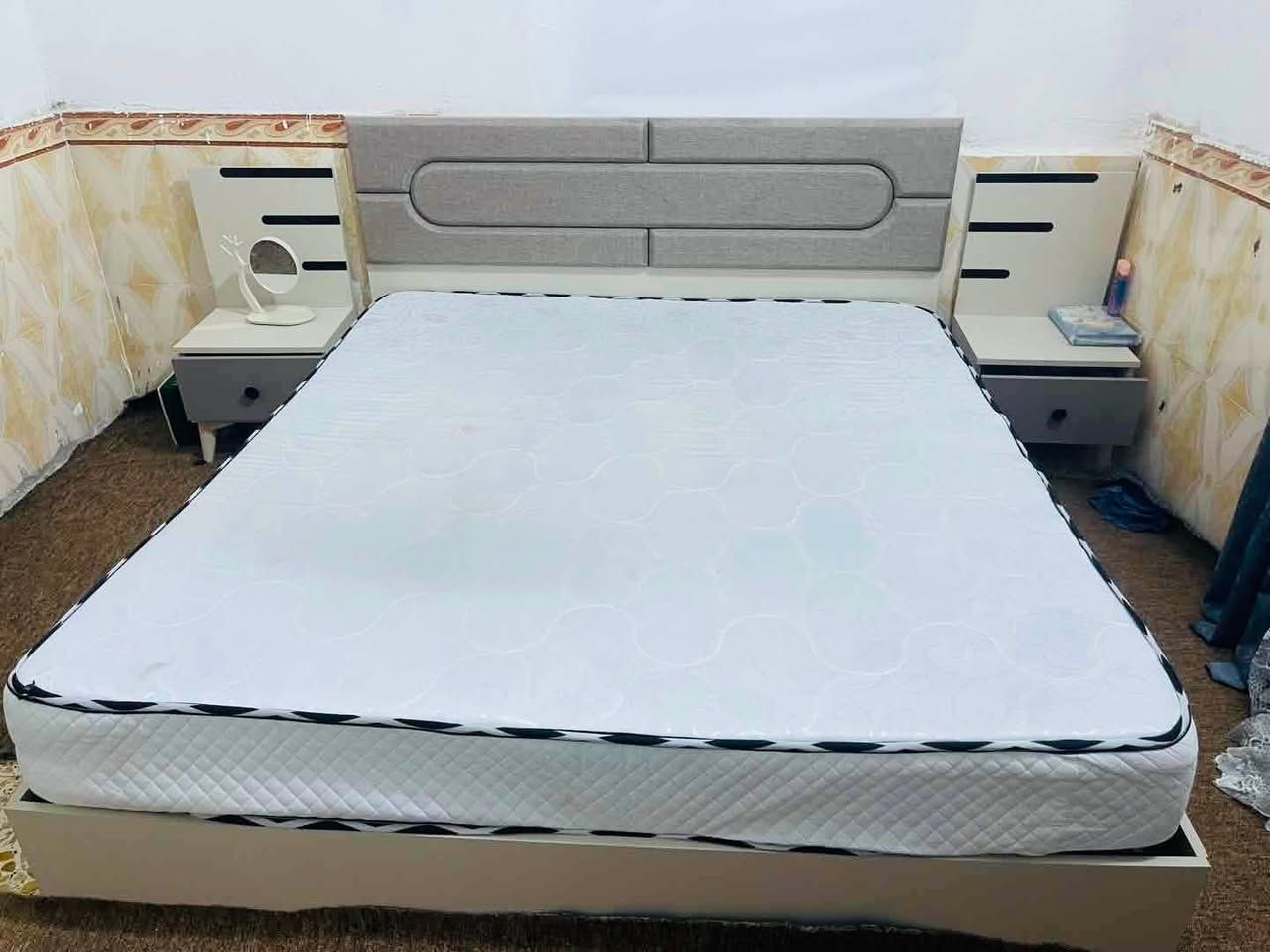 غرفه تركيه للبيع متكونه من خمس قطع كما موضحه بالصور سعرها 400 وبيها مجال مدة استخدامها شهرين فقط 
المكان : بصره - كرمة علي
***********
