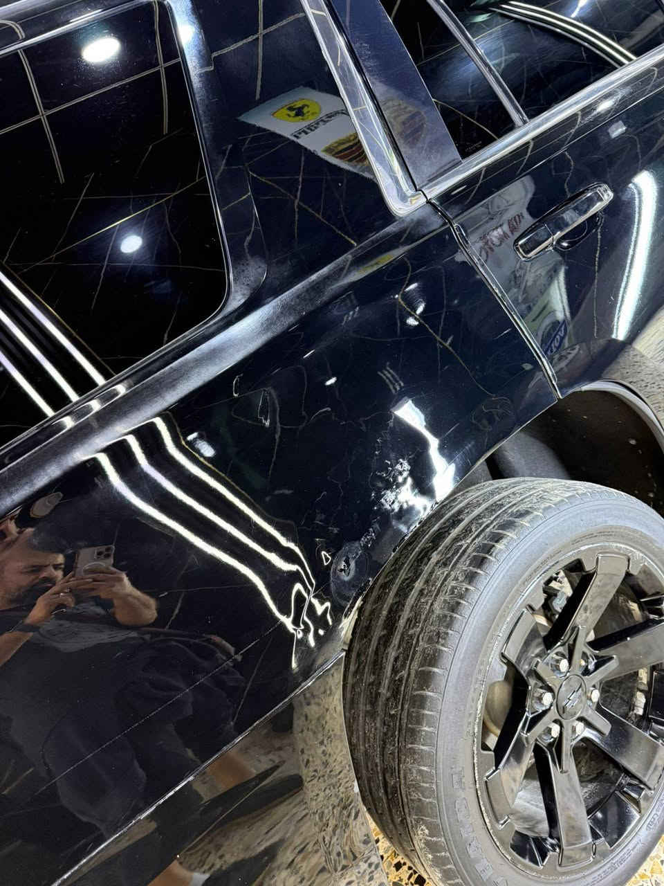 السلام عليكم تاهو موديل 2016
*أدوات دخول جديد 
*مواصفات السياره LT 
"ملكي كشنات جلد 
كشنات تدفئه تبريد
"سلايت روف 
"شاشه كبيره 
"كأمره دواره 
"مري شفط جنطه شفط
"رادار امامي
"سياقه ذاتيه
"تحكم جهتين 
"تشغيل عن بعد
"تبريد ثلج 
 ويل كب كروم
"السياره فول ماناقصها شي 
"جديده على وضع الشركه
"السعر165 مكان السياره (بصره)
الحادث سرقه الجاملغات الأماميات وتبديلهم بأصليات ونفس اللون
الاستفسار ***********
