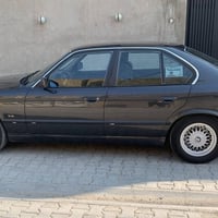 بي ام وارد ياباني موديل 1993حجم 525i مسكر اصل سنوية وبليته بيها محرك و...