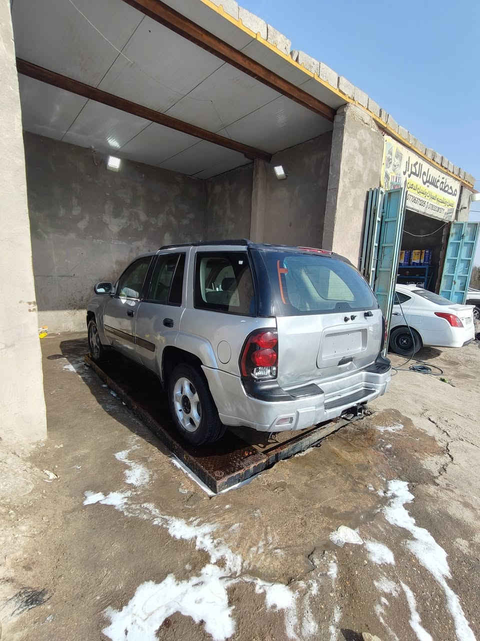 سلام عليكم..بلايزر 2005.سياره مزايده//***********
