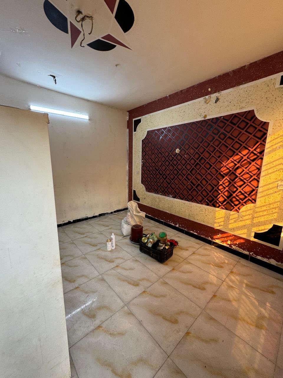 للايجار في السيديه
دار سكني مساحه 50 متر 

يتكون من صاله مطبخ خدمات 

غرفتين نوم سعره 750 موقع ضهر النخل 

للاسـتفسـار الاتـصال علـى الارقـام التـاليه  او زيـاره مكـتب عبدالله الرفيـعي السيـديه_شارع الضـباط_ مقابل مجـمع لحـوم جويـلي 
***********
مكتب عبدالله الرفيعي
مؤمن الوليد للاستثمار العقاري
‏‭0770 010 5930‬
━━━━━━━━━━━━━━━
#بيت #عقارات #منزل #بيع #وساطة_عقارية
#شركة #سيدية #بغداد #عراق
#عقارات_السيدية
#عقارات_الكرخ #ايجار_تجاري
#بنايات_سكنية
#عقارات_القادسية #عقارات_اليرموك #عقارات_المنصور
#عقارات_الحارثية #عقارات_الكاظمية #عقارات_الاعظمية
#عقارات_العطيفية #عقارات_حي_الجامعة
