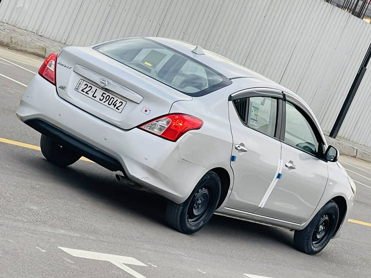 نيسان سني ٢٠١٨ هندي 
سعر ٩٥ بيهة مجال شراي 
بيهة صبغ قطعتين اثر طخة دراجة
موصفات تحكم ستيرن جهيتن
مانع نزلق يدات نيكل
شاشة جبيرة كامرة حساسات 
سيارة جاهزة ما بيهة اي نقص 
صدر جديد 
مكان سيارة بغداد الشعب 
رقم اربيل دولي هزة جديدة 
تحويل ثاني يوم 
***********
