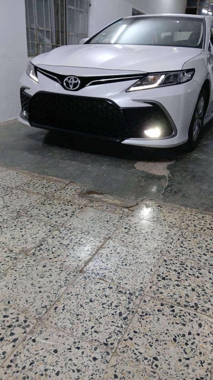 سلام عليكم للبيع شباك كامري خليه جديد نوعيه ممتازه يرهم من موديل 21 لحد 24 السعر 100 اي استفسار الاتصال على ***********
