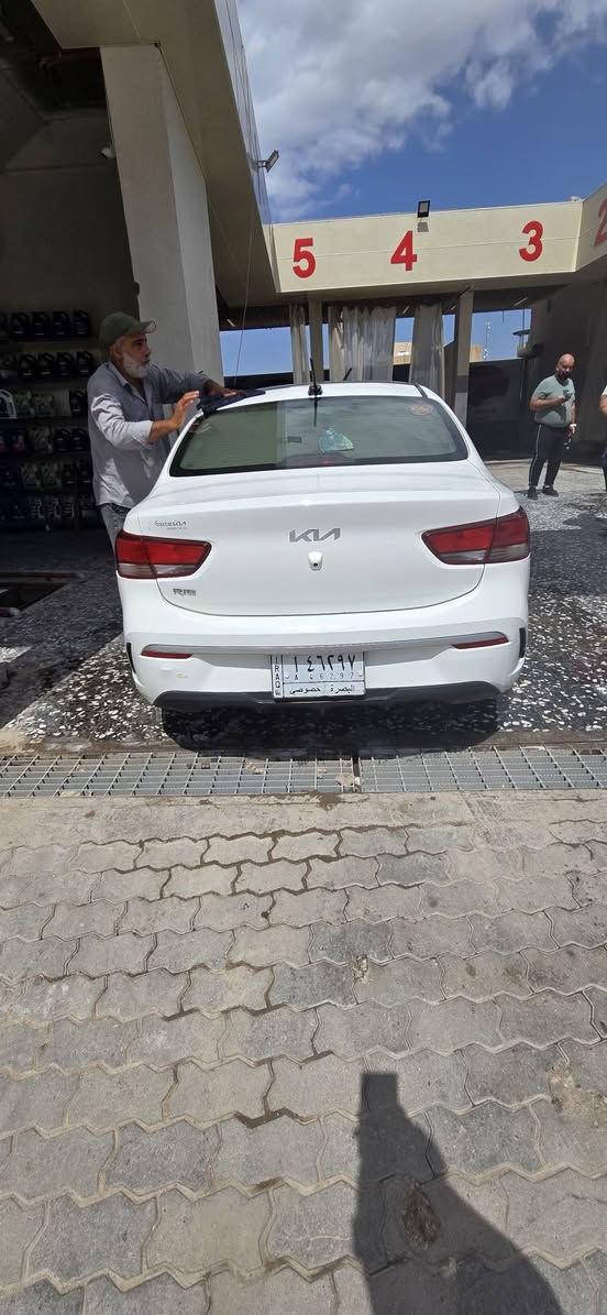 كيه ريو مديل 22ولرد امريكي حدثها جاملق وبنيد وبيها بارد شبر بصف قبق البنزين مكينه دوش  1600 معوقين المعوق بيتهم بل قبله السعر 105 السياره موجوده بل بصره ***********
