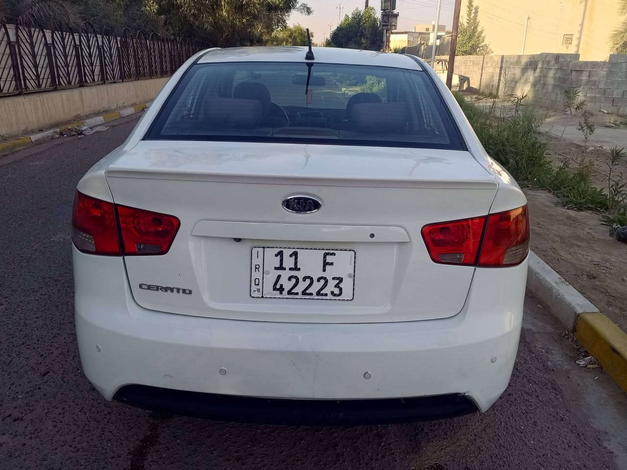 سلام عليكم سيراتو 2009 خليجي بيهه بارد صفحه السايق الباب الايمن الخلفي معجون وصبغ مكينه  1600  مكينه بيهه بدايه تبخير تخم تاير ويل كب 5 بيهه تبريد وتدفئه كلها شغاله منضومه زنون شاشه وتحكم استيرن هزه جديده سنويه لل 31 صدر امامي خلفي جديد وبسمي العنوان بغداد شهداء البياع رقم  الهاتف *********** 
السعر 87
