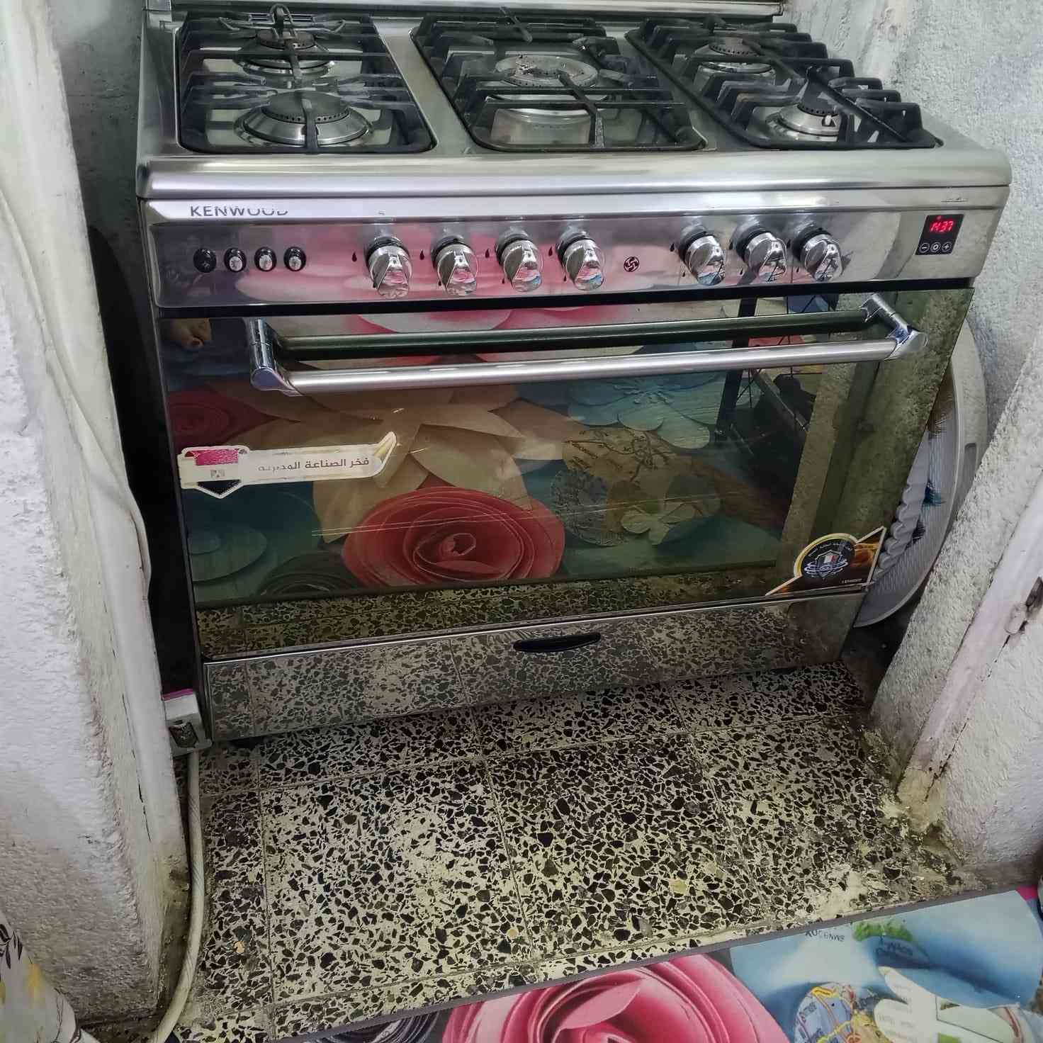 سلام عليكم
طباخ البيع 5عيون 
جديد كله شغال 
تواصل ***********
