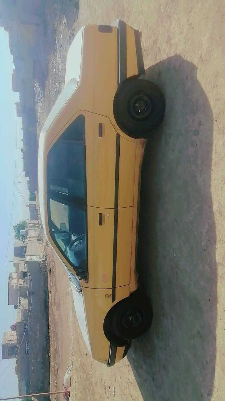 بيجو باص405
موديل 2012 سنويه منتهية 
رقم قادسيه 
حداديه خير من الله ومكينه فرنسي گير 
تدفئه شغال وتبريد 
سياره كاملة مابيها اي نقص نظيفة تجي وتشوف
احلى من صوره
راعيها يريد تحويل واصفرلك هيئه وغرامه 
مكاني السماوة السعر 25 وبيها مجال لي مو شراي لا يتصل
رقم موبايل ***********
