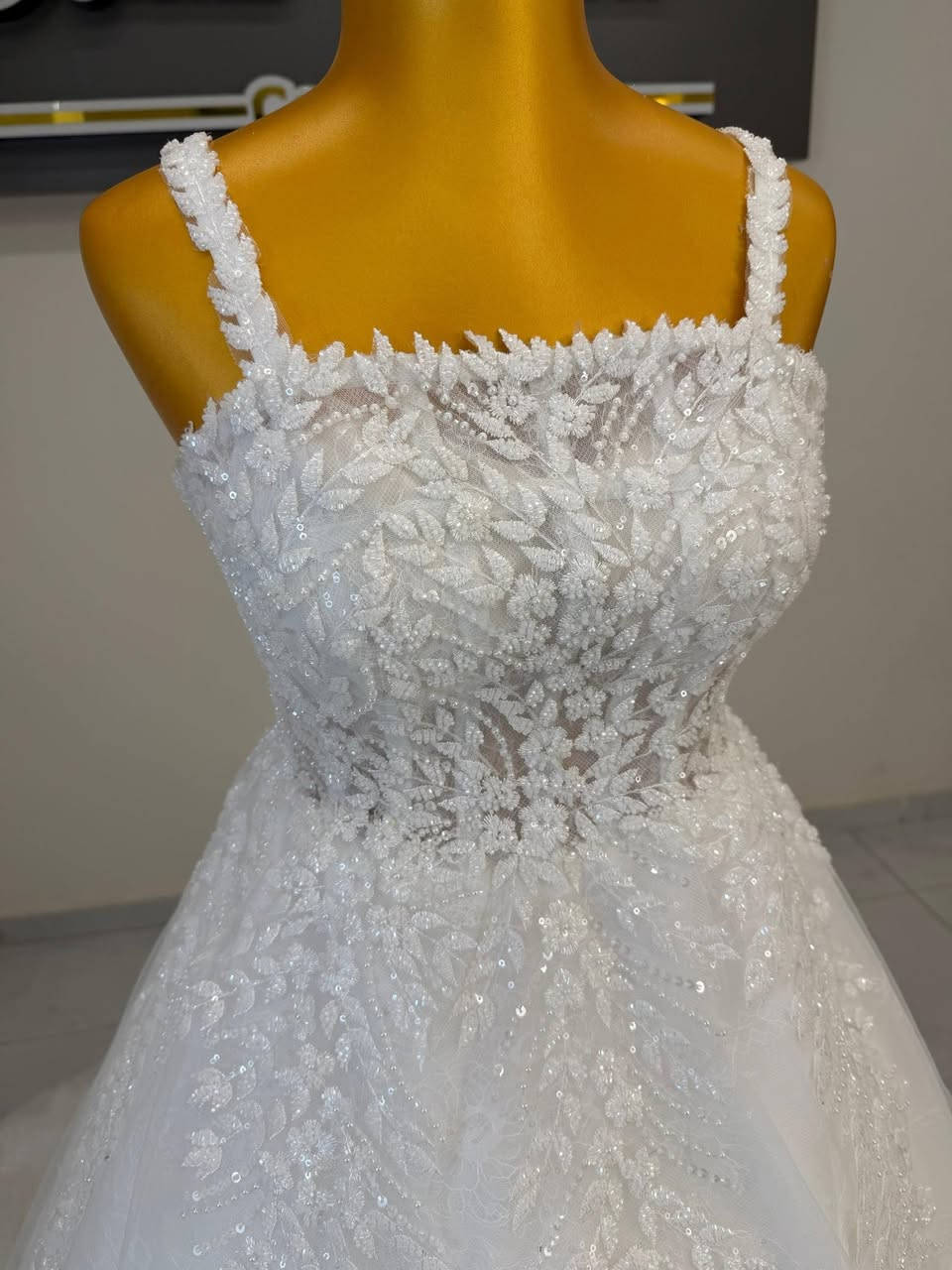 مفيش احلا واجمل من التميز والأناقة ف فستان فرحك 👰
هتكوني مختلفه ومميزة ف يومك 👑

+20


**إذا كنت صاحب هذا الإعلان وتريد حذفه لأي سبب، رجاءا أرسل رسالة إلى الدعم الفني**