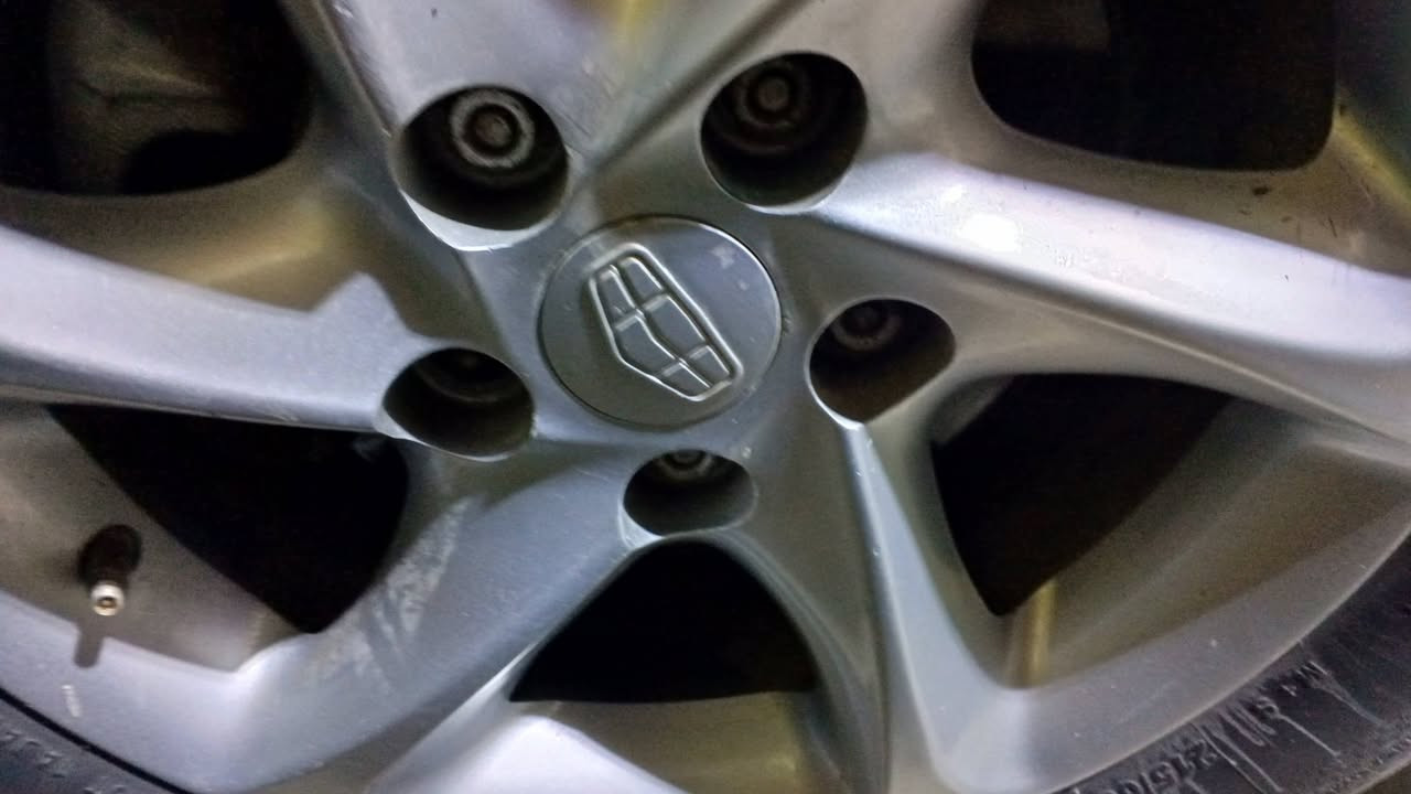 السلام عليكم اخوان عندي ويل كب عدد 3مال c7 نضاف كلش بس وياله سعرهن 150 وبكلايتات جهت السايق نضيف كلش والثاني مكسور ثنينهن ب40 مكان الطوبجي مقابيل المرور ***********
