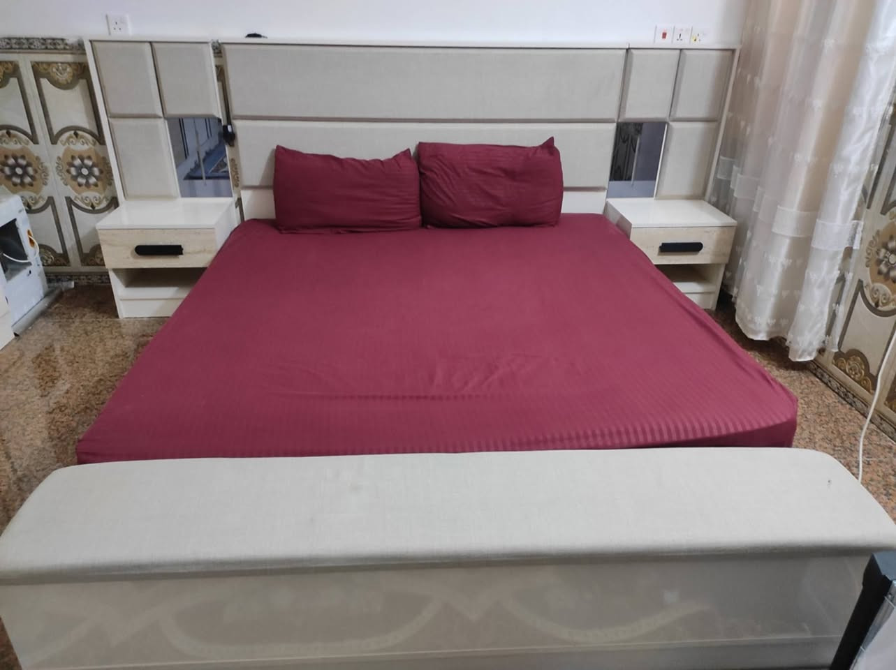 غرفة 10. قطع . جاي انتقل الغير محافظه واريد أبيعها مكاني بالدورة اريدها ب800 وبيها مجال


**إذا كنت صاحب هذا الإعلان وتريد حذفه لأي سبب، رجاءا أرسل رسالة إلى الدعم الفني**