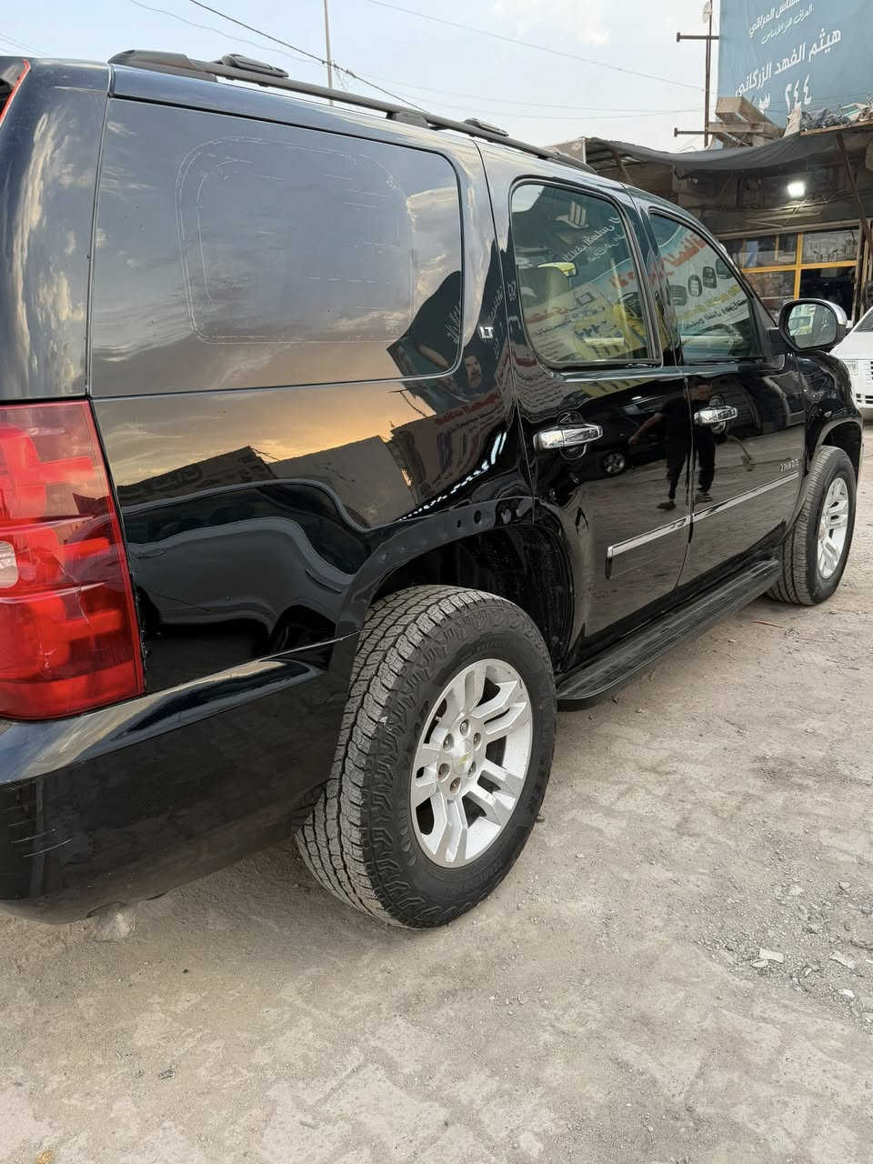 سلام عليكم للبيع فقط تاهوخليجي الغانم موديل٢٠١٣LTرقم بغداد مميزباسمي تحويل مكفوله من الضربه والتبديل بيها صبغ بجم اثرجراد وشخوط وربع الباب الخلفي مكينه كير اكسل حداده كلها تمام وشرط الفحص السونار مرفق بل منشور مكاني بصره مركز اتصال فقط او واتس اب السعر مناسب اتصل وبل خدمه فقط للشراي***********
***********
