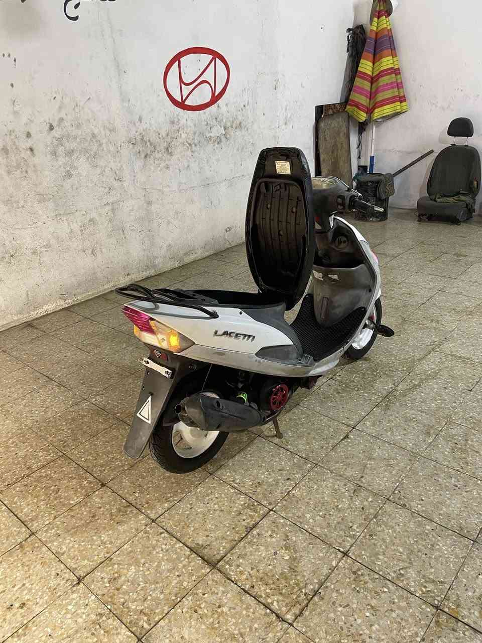 السلام عليكم دراجه ماكس للبيع بوشه55سلف55وايرمنيه كله شغاله مراوس وي بوتين جديد رقمي ***********
