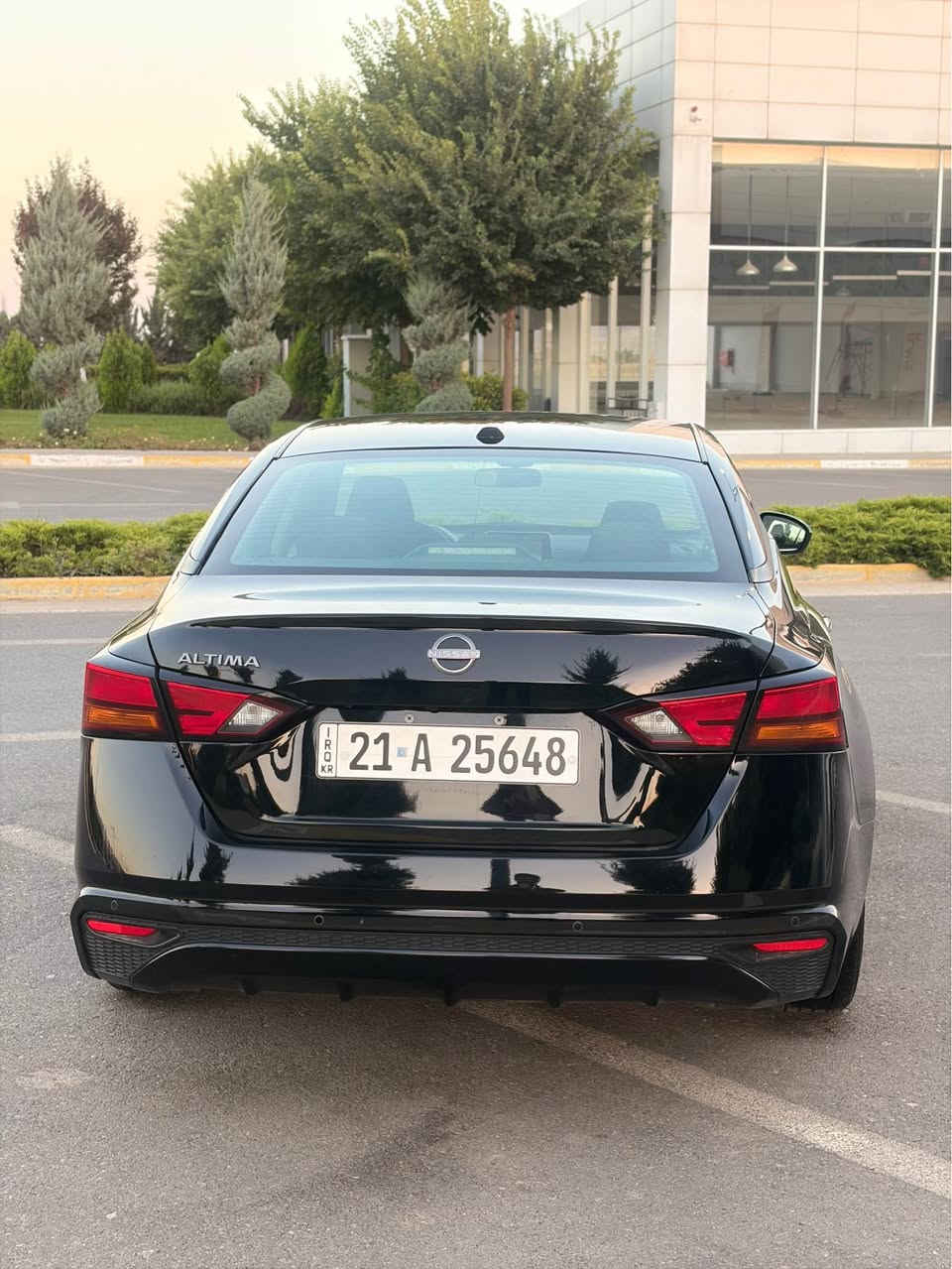 Nissan altima 2025. Clin 🧿🧿
✅ئالتيما ٢٠٢٥
✅کلين بێبۆياخ بێگۆراو
✅مواسەفات sv 
✅سە يارەکە پێويست بە وسف ناکات جونکە کلينە. هە مە ✅گياني بە شەرت . 
✅ساردو چالو شوختيش بە شەرت 
سلێماني  نرخ(١٦٧)
*********** السليمانية, العراق
