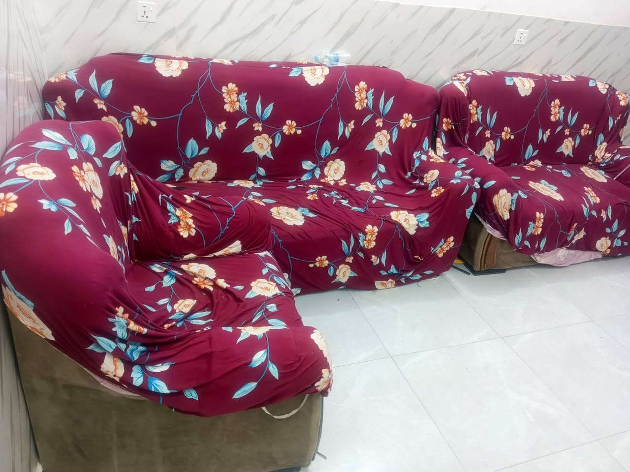 9 مقاعد  مكاني بغداد الثعالبة 250 وبيهم مجال مستعجل علا بيعتهن
***********
